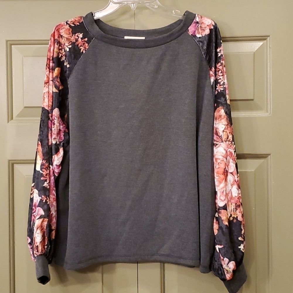 AndTheWhy velour sleeve lightweight sweatshirt